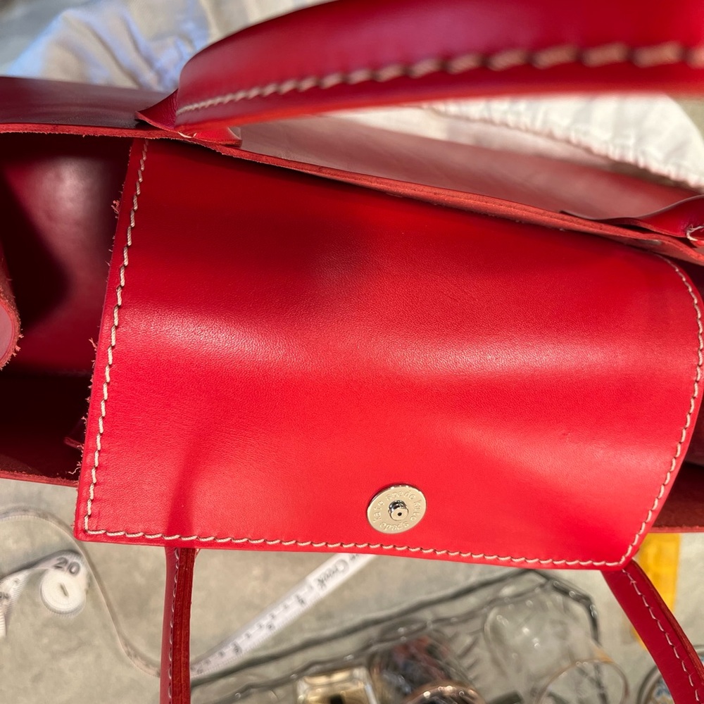 ❤️FINAL REDUCTION❤️. PRICE FIRM.
Vintage Kate Spade Handbag - Picture 8 of 14